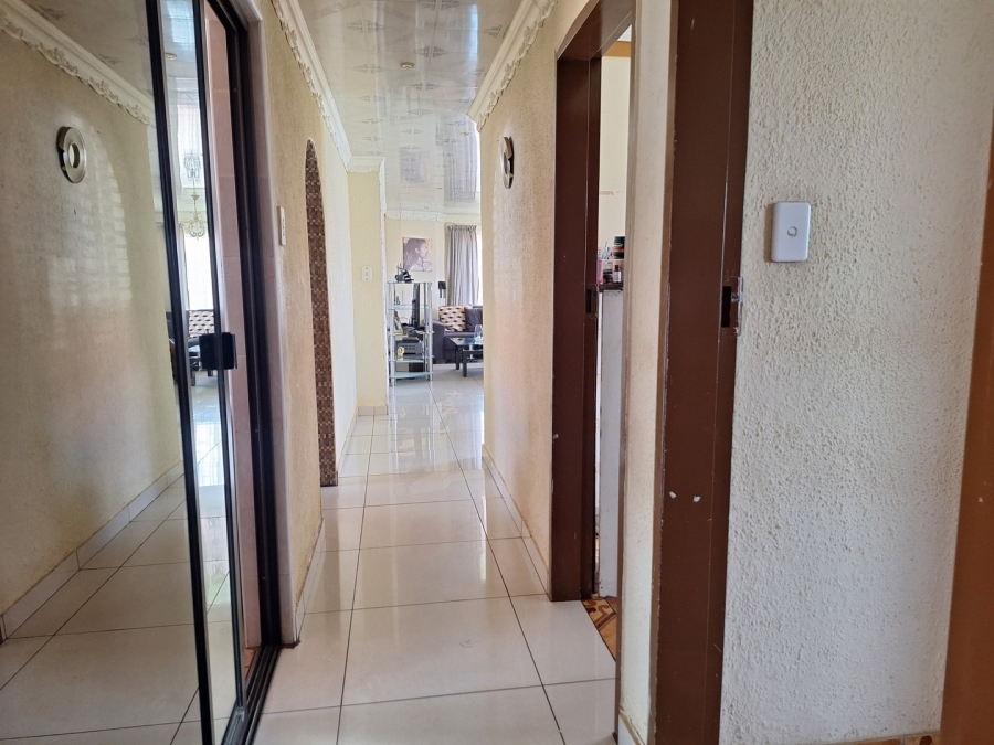 3 Bedroom Property for Sale in Ikageng North West